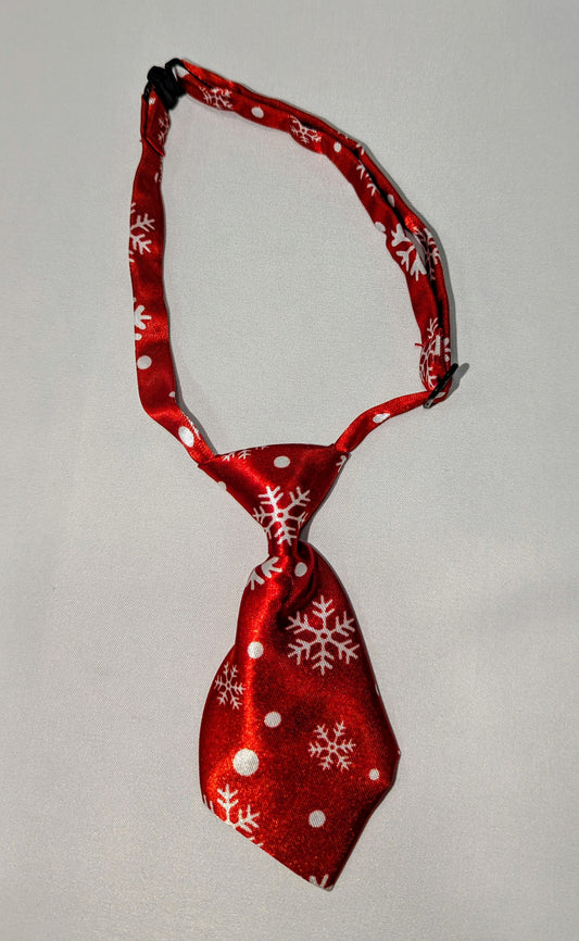 Red w/White SnowFlakes Tie